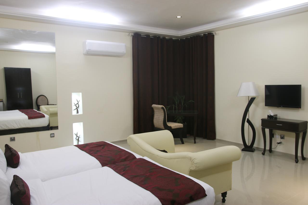 Hotel Grand Enclave Lahore Exterior foto